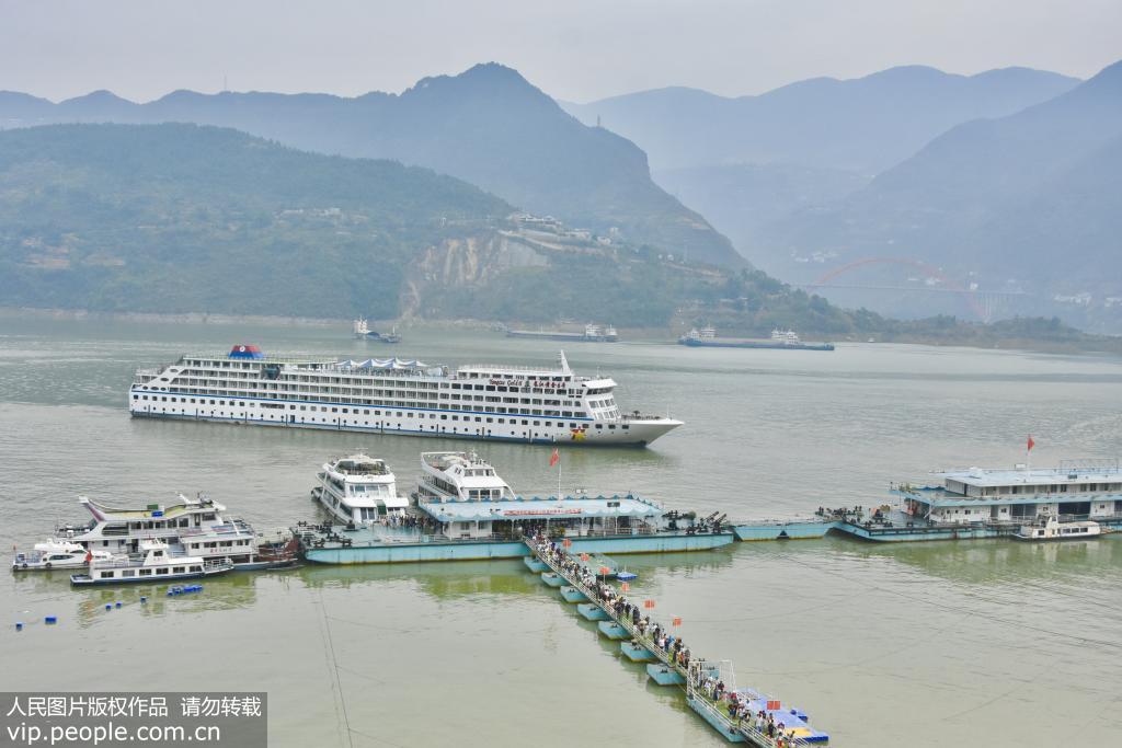 é¿æ±ä¸å³¡åºåºä¸æ¸¸æ°´ä½è¾¾å°164.66ç±³ åç°é«å³¡å¹³æ¹ç¾æ¯